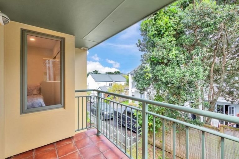 Photo of property in 9 Winery Way, Henderson, Auckland, 0612