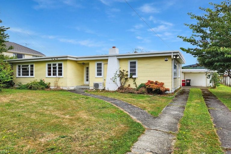 Photo of property in 63 Golders Road, Elderslea, Upper Hutt, 5018