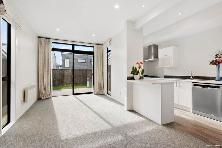 Photo of property in 26 Liquidambar Drive, Hobsonville, Auckland, 0616