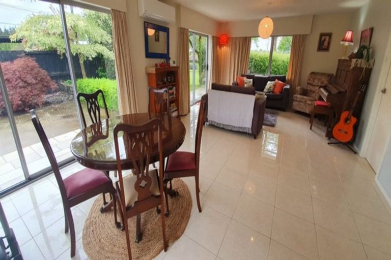 Photo of property in 10 Courtenay Place, Owhata, Rotorua, 3010