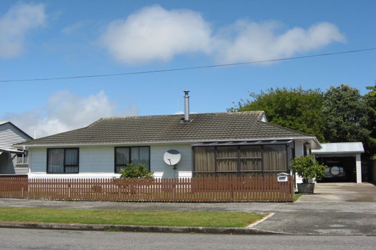 Photo of property in 30 Cobden Street, Westport, 7825