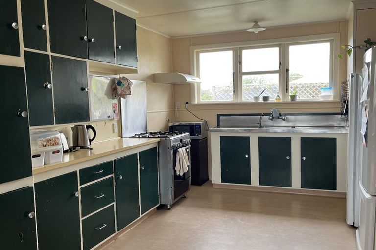 Photo of property in 6 Ayr Place, Hokowhitu, Palmerston North, 4410