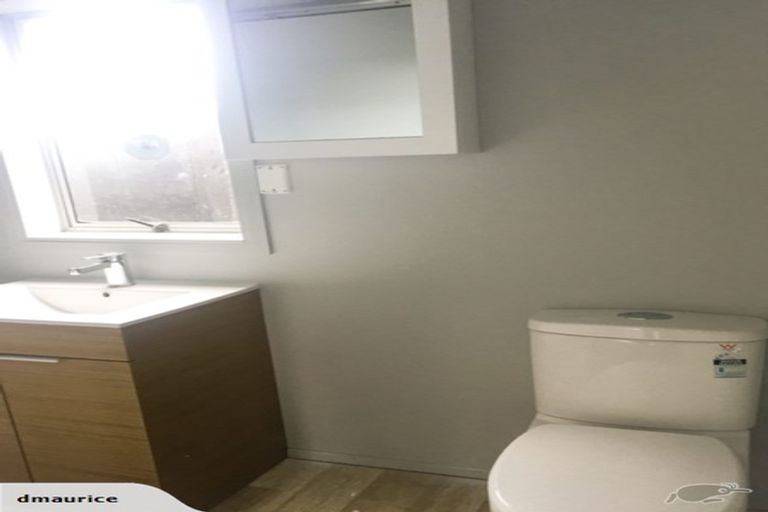 Photo of property in 9 Kambalda Street, Mangere Bridge, Auckland, 2022