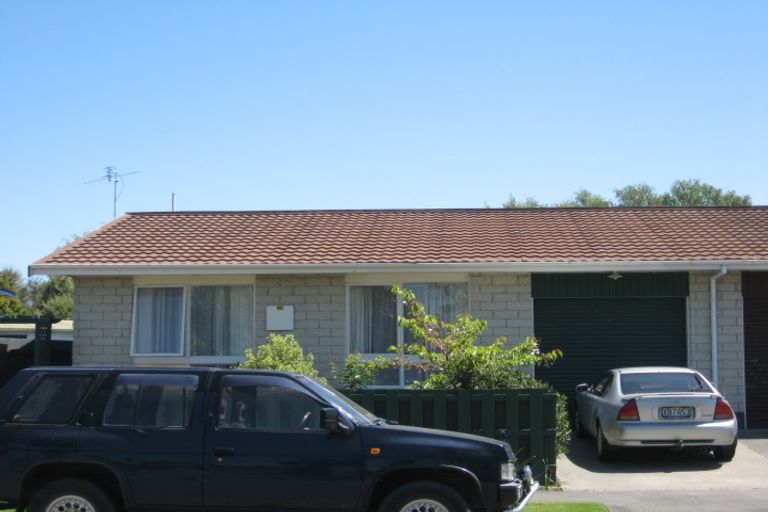 Photo of property in 2/51 Oldwood Street, Bishopdale, Christchurch, 8053