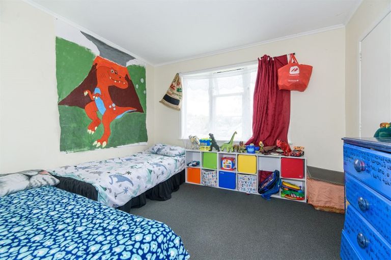Photo of property in 12 Igloo Place, Red Hill, Papakura, 2110