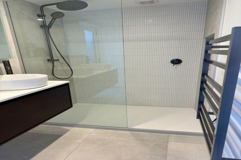 Photo of property in 1/160 Glamorgan Drive, Torbay, Auckland, 0630