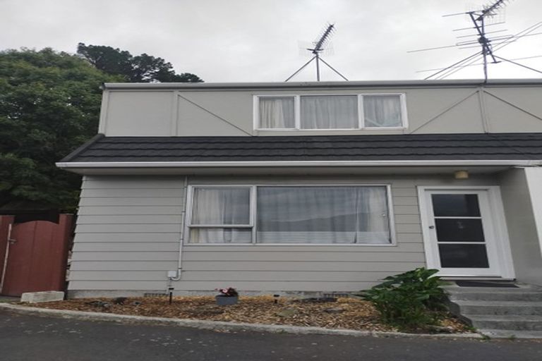 Photo of property in 264p Grounsell Crescent, Belmont, Lower Hutt, 5010