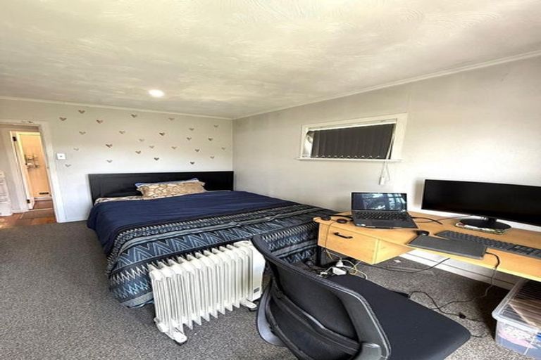 Photo of property in 205 Titirangi Road, Titirangi, Auckland, 0604