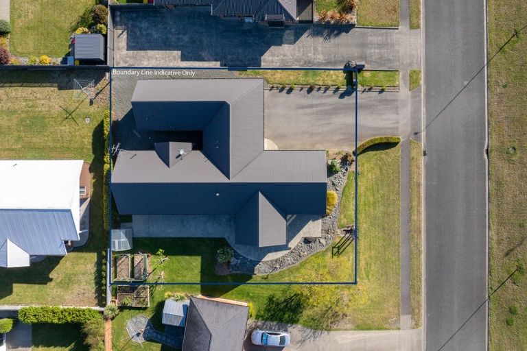 Photo of property in 60 Breaksea Street, Te Anau, 9600