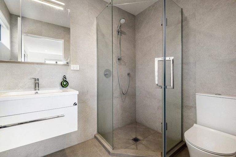 Photo of property in 12 Mahinga Kai Way, Belmont, Auckland, 0622