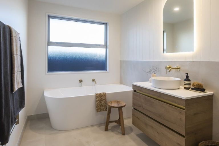 Photo of property in 13 Meadow Stream Drive, Casebrook, Christchurch, 8051