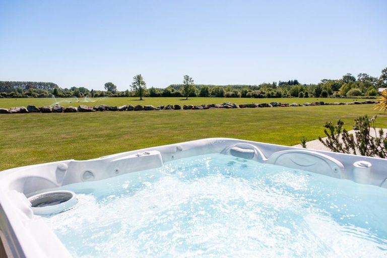 Photo of property in 12 Meadowlinks Lane, Pleasant Point, Timaru, 7974