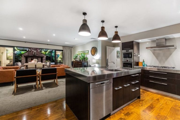 Photo of property in 121 Polo Prince Drive, Totara Park, Manurewa, 2576