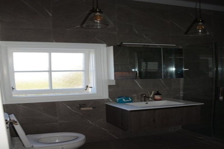 Photo of property in 15 Portland Crescent, Thorndon, Wellington, 6011