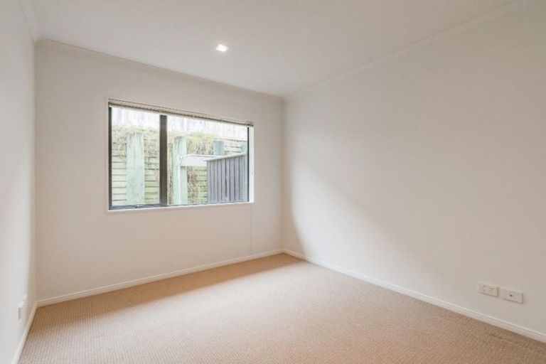 Photo of property in 42 Oakway Drive, Schnapper Rock, Auckland, 0632