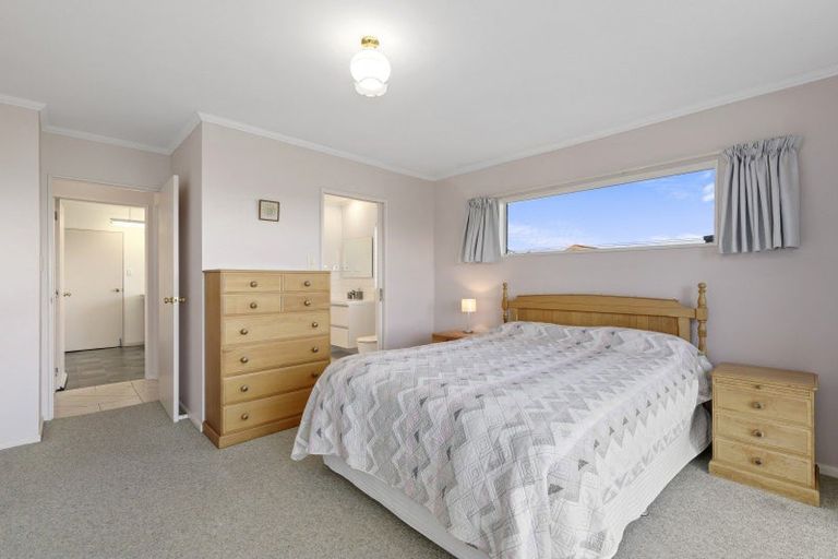 Photo of property in 3 Lemonwood Grove, Maungaraki, Lower Hutt, 5010
