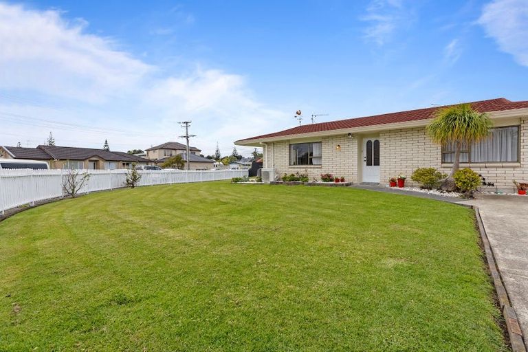 Photo of property in 1/20 Pine Road, Orewa, 0931