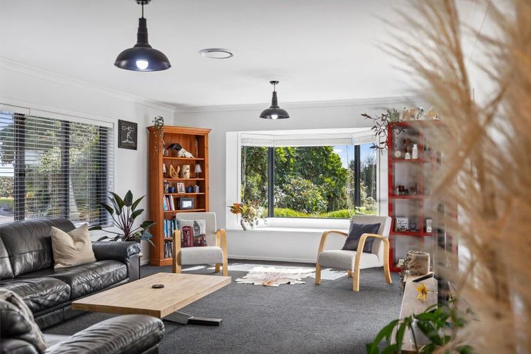 Photo of property in 135 Waikite Road, Welcome Bay, Tauranga, 3175