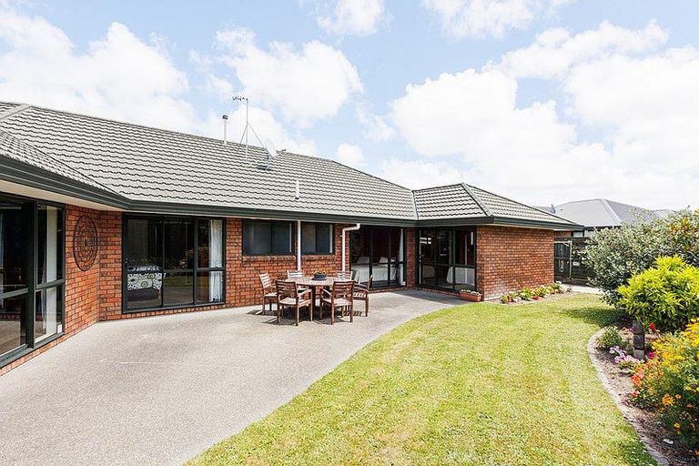 Photo of property in 2 Masefield Terrace, Kelvin Grove, Palmerston North, 4414