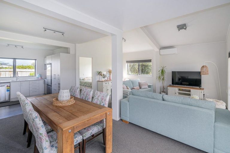 Photo of property in 27 Pacific Place, Whitianga, 3510
