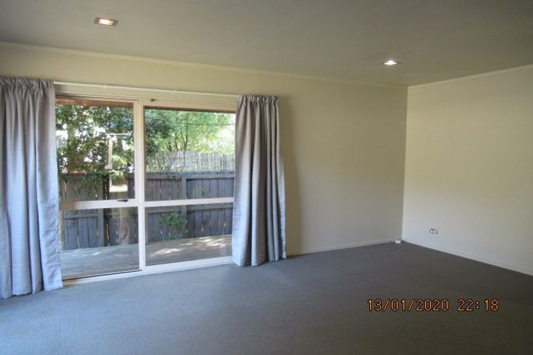 Photo of property in 15 Illana Place, Ranui, Auckland, 0612