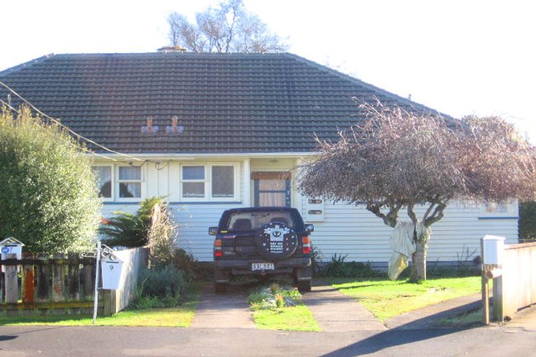 Photo of property in 10 Moule Place, Fairfield, Hamilton, 3214
