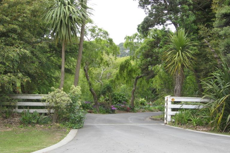 Photo of property in 16 Hamilton Road, Waimauku, 0881