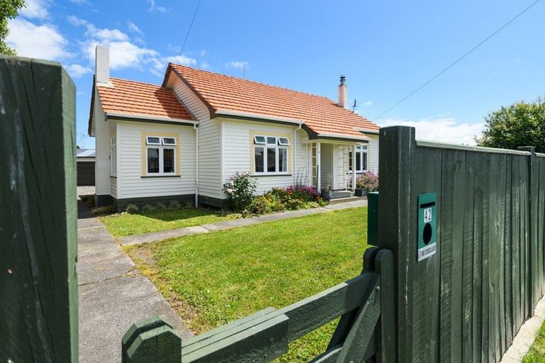 Photo of property in 42 Alexandra Street, Marton, 4710
