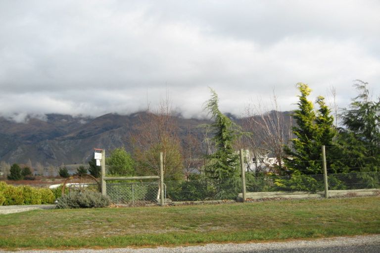 Photo of property in 302 Beacon Point Road, Wanaka, 9305