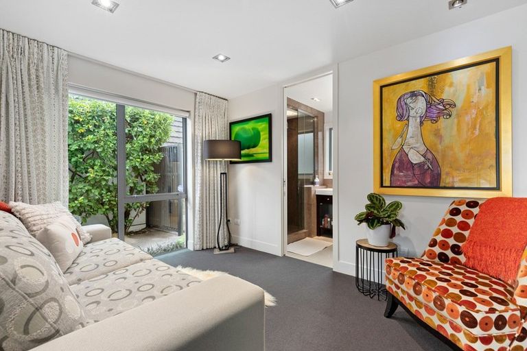 Photo of property in 169 Lake Crescent, Hamilton Lake, Hamilton, 3204