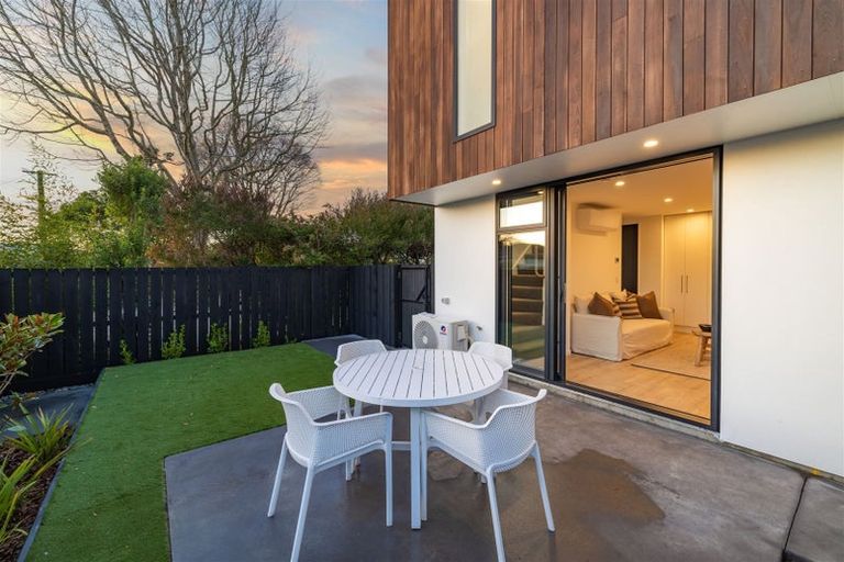 Photo of property in 2/66 Cleveland Street, Edgeware, Christchurch, 8013