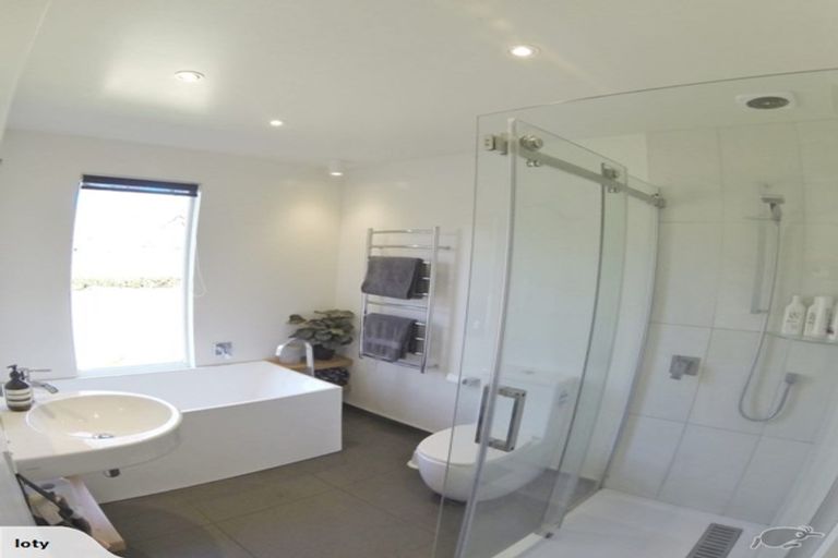 Photo of property in 12 Malcolm Avenue, Cashmere, Christchurch, 8022