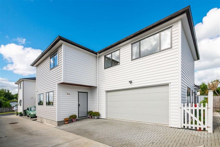 Photo of property in 113b Wharf Road, Te Atatu Peninsula, Auckland, 0610