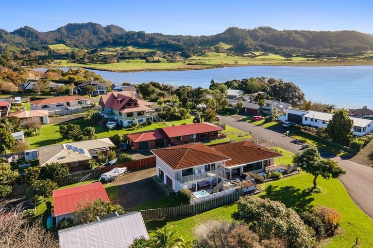 Photo of property in 12 Giles Way, Tanners Point, Katikati, 3177