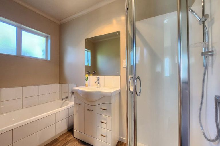 Photo of property in 6/16 Black Rock Road, Newlands, Wellington, 6037