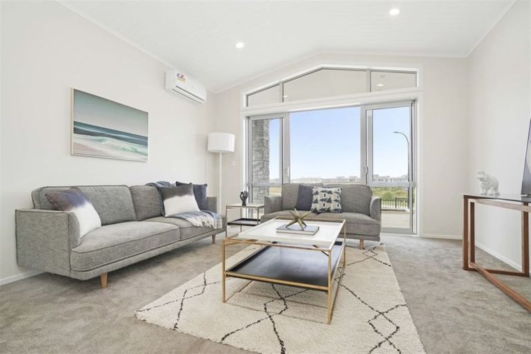 Photo of property in 1 Paiaka Place, Rototuna North, Hamilton, 3210