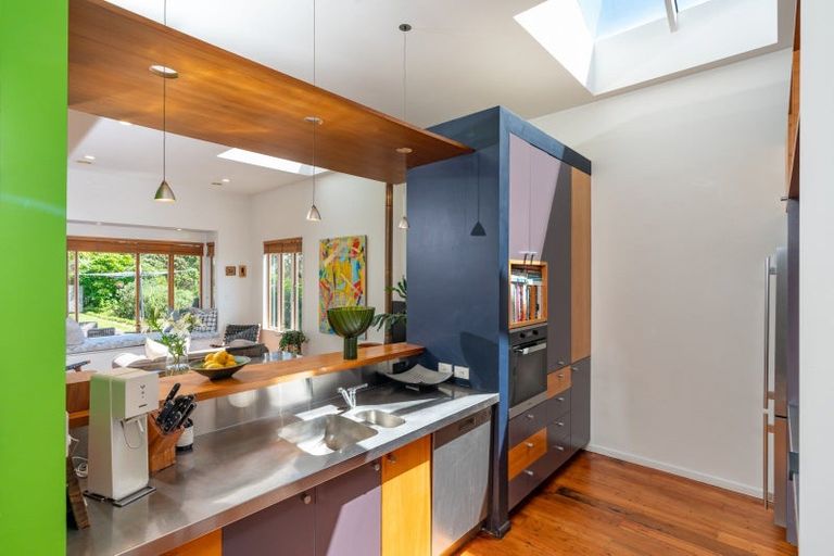 Photo of property in 15 Garfield Street, Brooklyn, Wellington, 6021