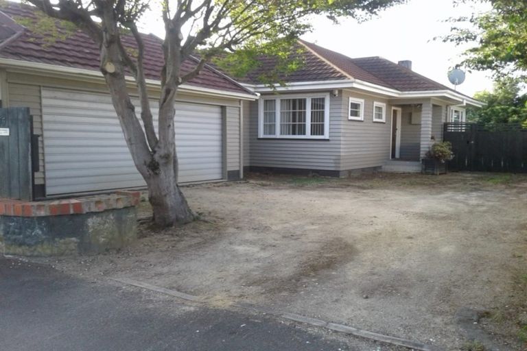 Photo of property in 475 Featherston Street, Palmerston North, 4414