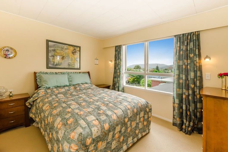 Photo of property in 30 Newry Road, Raumati Beach, Paraparaumu, 5032