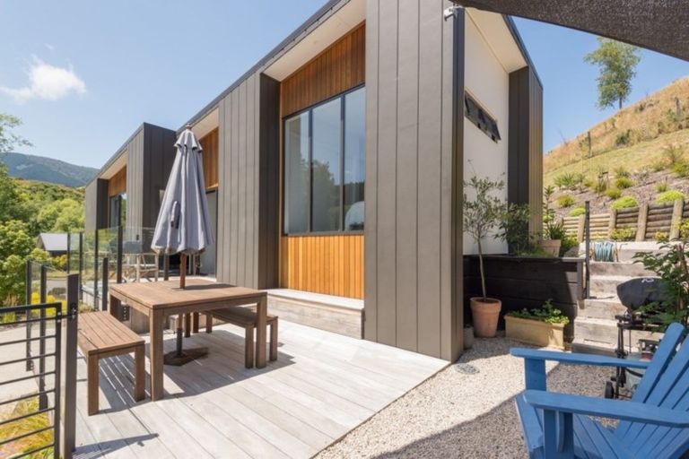 Photo of property in 6 Woodford Lane, Stoke, Nelson, 7011