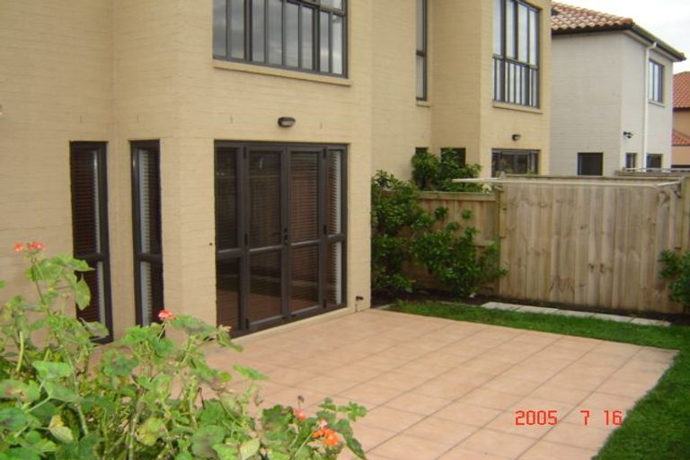 Photo of property in 60 Huntington Drive, Huntington Park, Auckland, 2013