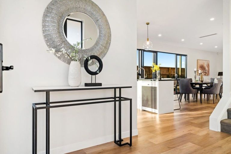 Photo of property in 1 Dorset Down Drive, Karaka, 2580