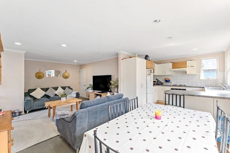 Photo of property in 13 Piriti Place, Weymouth, Auckland, 2103