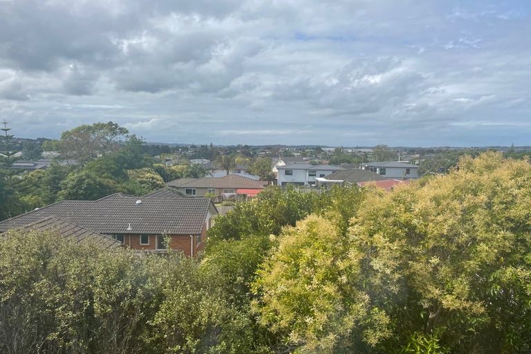 Photo of property in 9/59 Matipo Road, Te Atatu Peninsula, Auckland, 0610