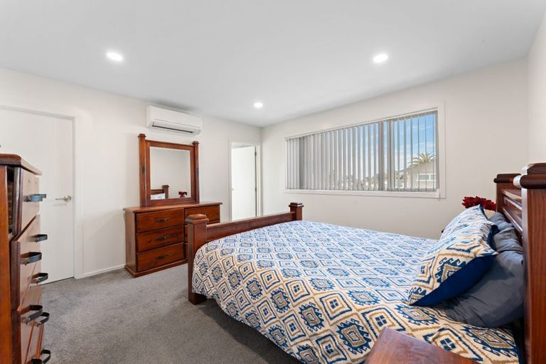 Photo of property in 24 Glendene Avenue, Glendene, Auckland, 0602