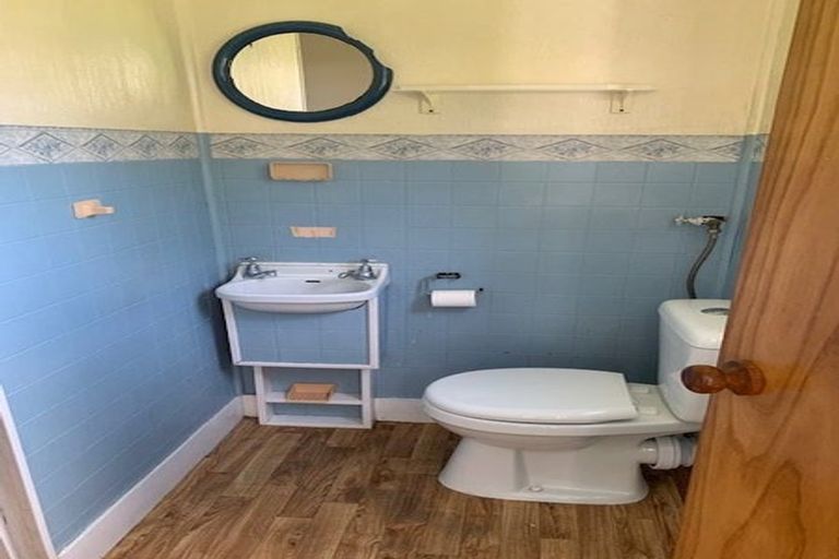 Photo of property in 20 Sullivan Avenue, Mangere Bridge, Auckland, 2022