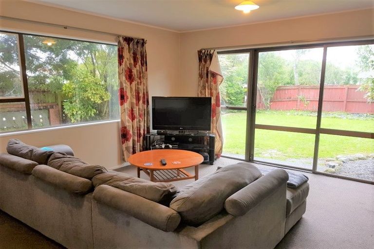 Photo of property in 1/2 Ararino Street, Trentham, Upper Hutt, 5018