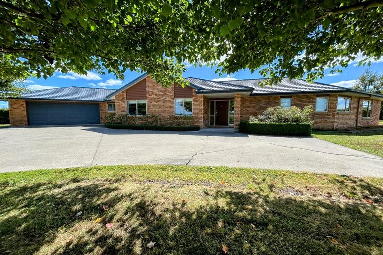 Photo of property in 16 Roots Street West, Feilding, 4702
