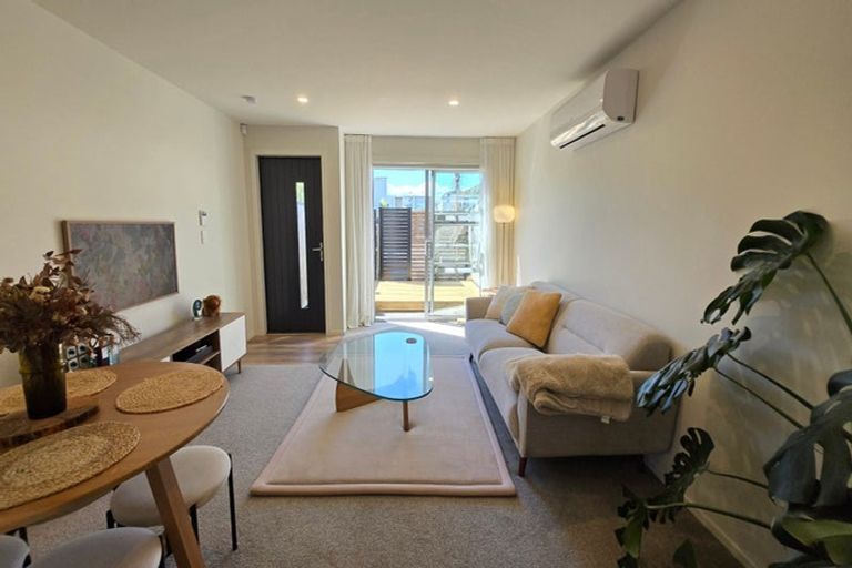 Photo of property in 5 Mcgrath Way, Taita, Lower Hutt, 5011