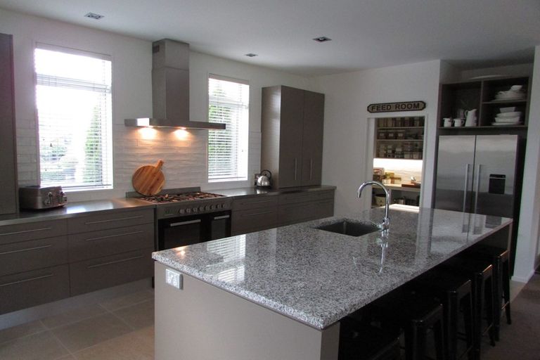 Photo of property in 32 Birkdale Drive, Shirley, Christchurch, 8061